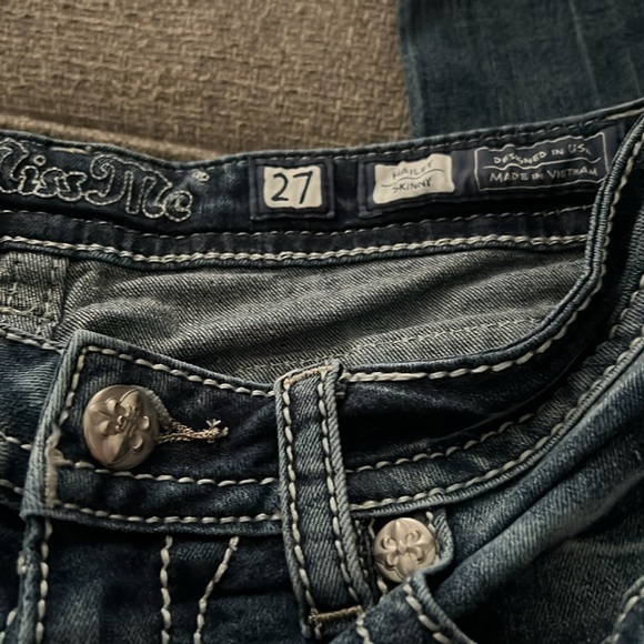 Gently used Miss Me size 27 Skinny jeans - Picture 2 of 3